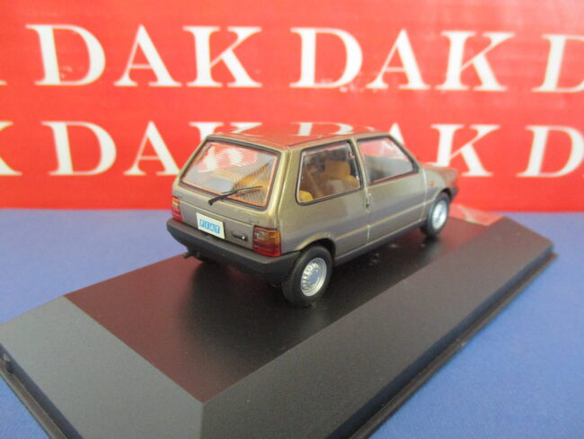 Die cast 1/43 Modellino Auto Fiat Uno 3P Champagne 1983 by PremiumX - immagine 3