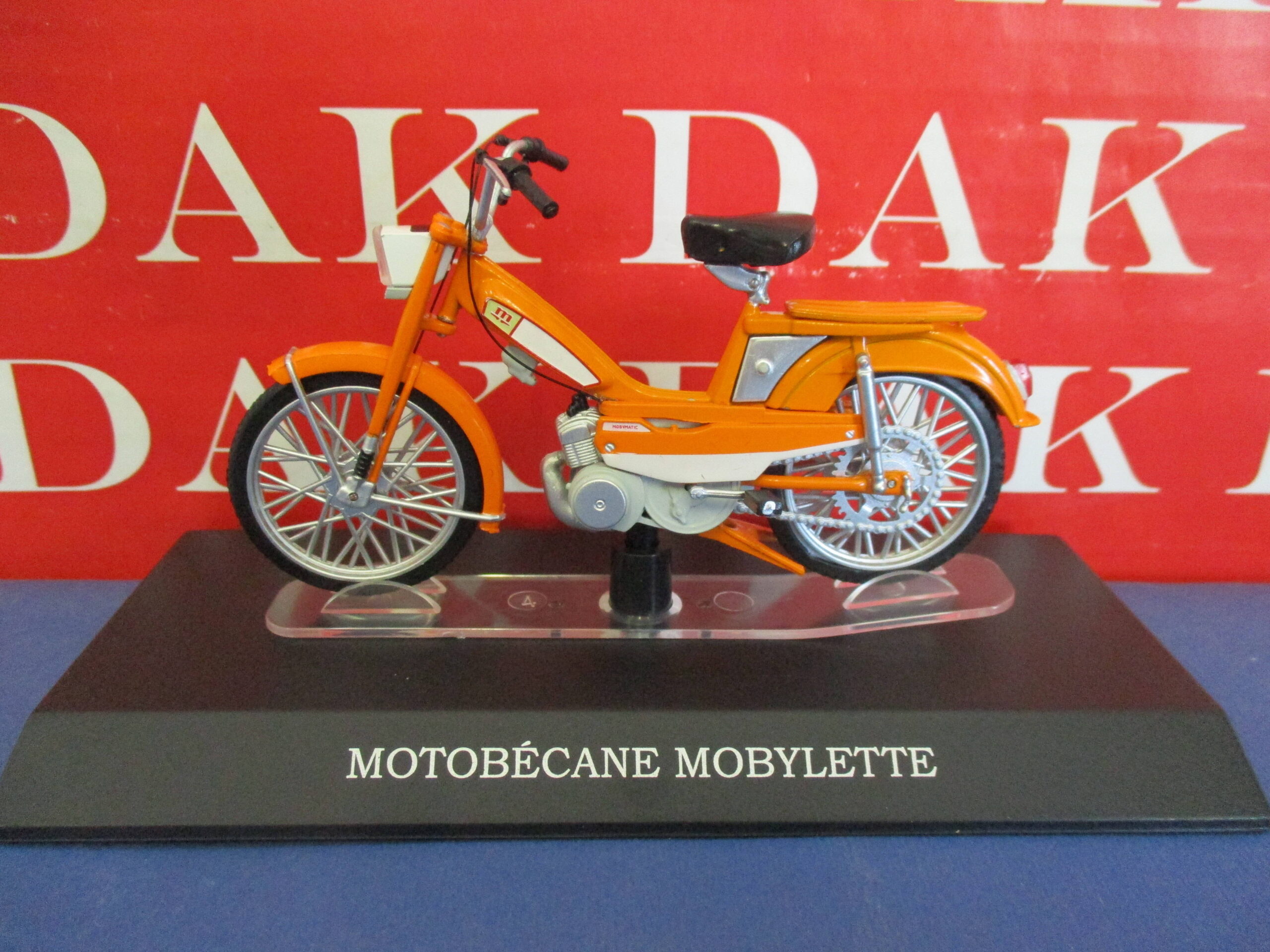 Die cast 1/18 Modellino Motorino Scooter Motobecane Mobylette