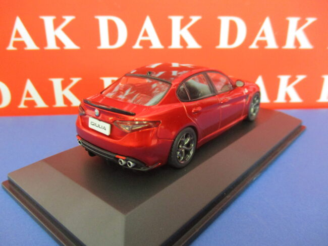 Die cast 1/43 Modellino Auto Alfa Romeo Giulia Quadrifoglio 2.9I Rossa 2016 - immagine 3