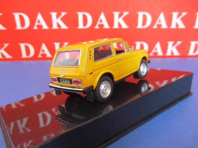 Die cast 1/43 Modellino Auto Lada Niva 1978 by Ixo - immagine 3