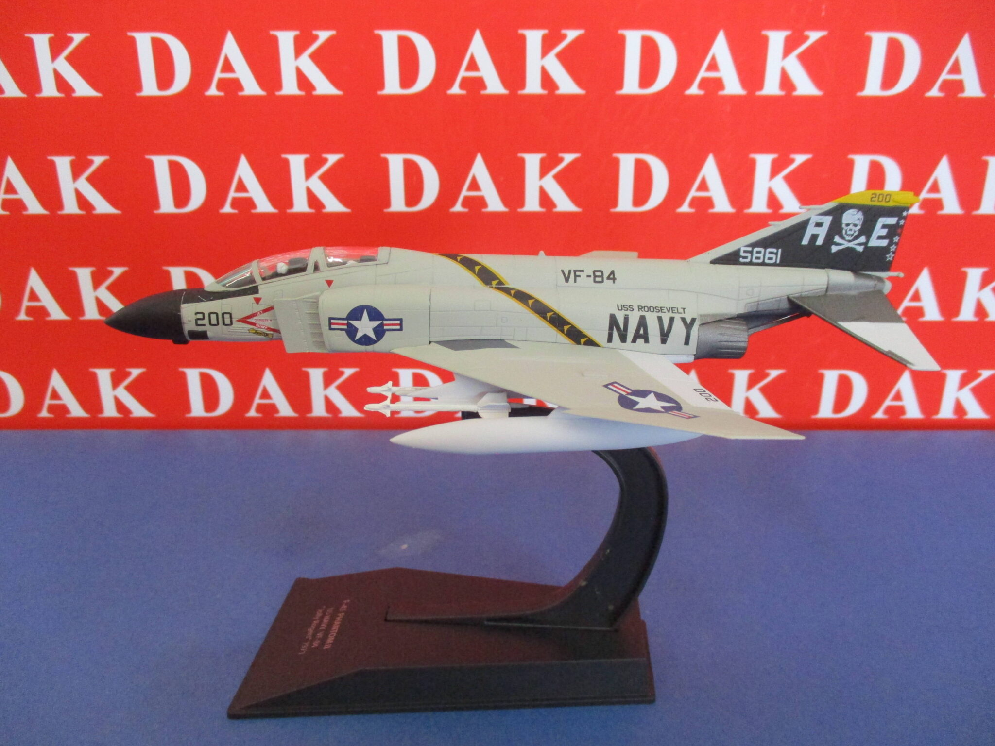 Die cast 1/100 Modellino Aereo Aircraft F-4J Phantom II Jolly Rogers