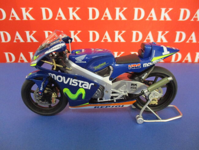 Die cast 1/12 Modellino Moto Honda RS250RW 2005 D. Pedrosa