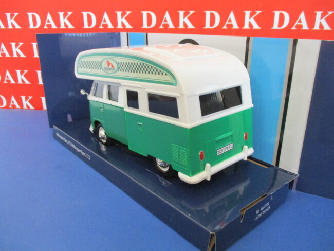 Die cast 1/24 Modellino Furgone Volkswagen T1 Camper by Motor Max - immagine 3