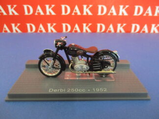 Die cast 1/24 Modellino Moto Ducati 749s 2003