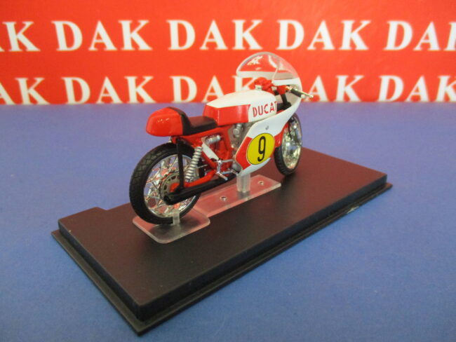 Die cast 1/24 Modellino Moto Ducati 450 Desmo 1970 B. Spaggiari - immagine 3