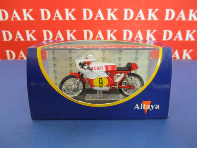 Die cast 1/24 Modellino Moto Ducati 450 Desmo 1970 B. Spaggiari - immagine 5