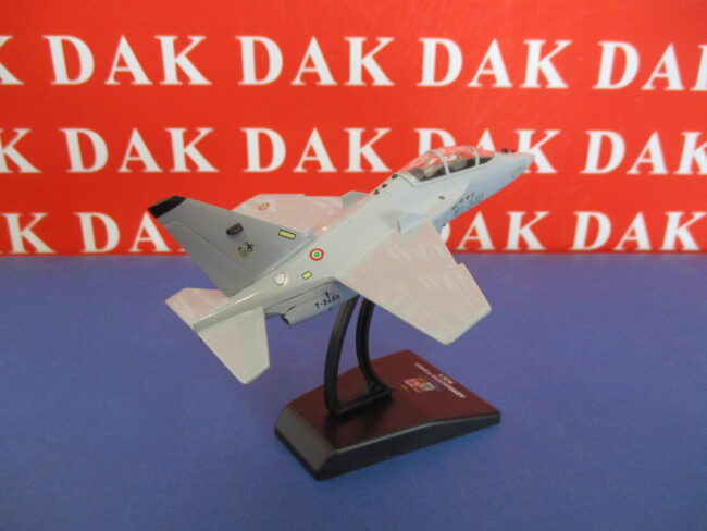 Die cast 1/100 Modellino Aereo Aircraft Aermacchi T-346A R.S.V. Italy difetto - immagine 4