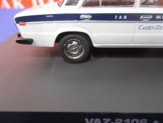 Die cast 1/43 Modellino Auto 007 James Bond Police Polizia VAZ 2106 Goldeneye - immagine 6