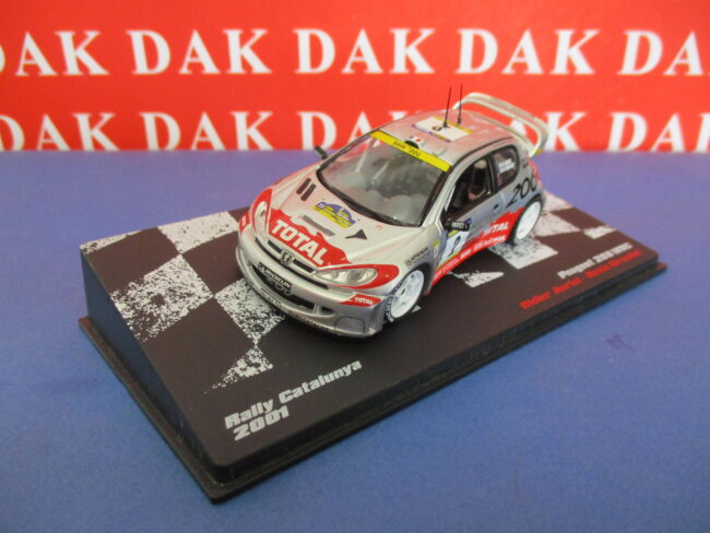 Die cast 1/43 Modellino Auto Peugeot 206 WRC Rally Catalunya 2001 D. Auriol - immagine 2