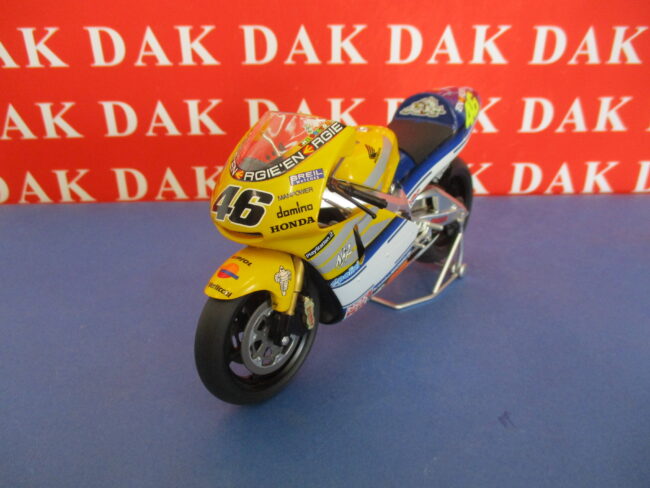 Die cast 1/12 Modellino Moto Honda NSR500 2001 Valentino Rossi - immagine 2