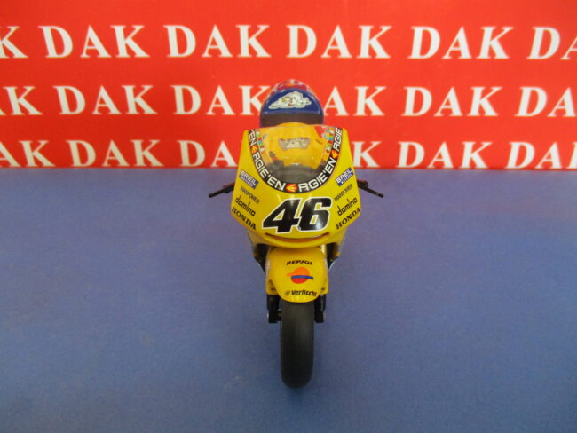 Die cast 1/12 Modellino Moto Honda NSR500 2001 Valentino Rossi - immagine 3