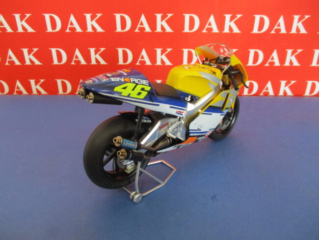 Die cast 1/12 Modellino Moto Honda NSR500 2001 Valentino Rossi - immagine 5