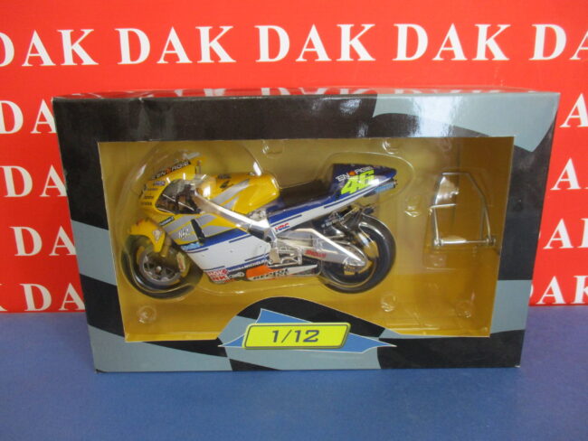 Die cast 1/12 Modellino Moto Honda NSR500 2001 Valentino Rossi - immagine 8