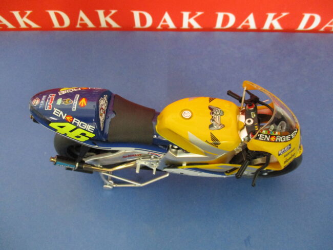 Die cast 1/12 Modellino Moto Honda NSR500 2001 Valentino Rossi - immagine 6