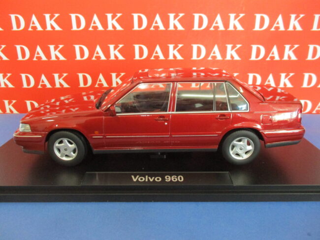 Die cast 1/18 Modellino Auto Volvo 960 Red Regent Pearl 1996 by Triple9