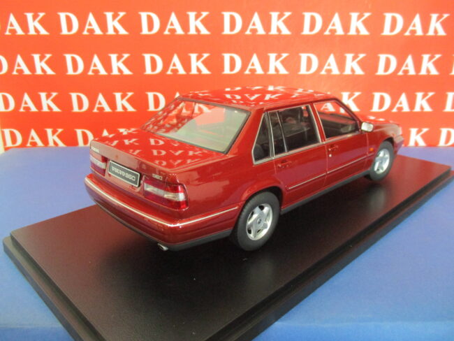 Die cast 1/18 Modellino Auto Volvo 960 Red Regent Pearl 1996 by Triple9 - immagine 5