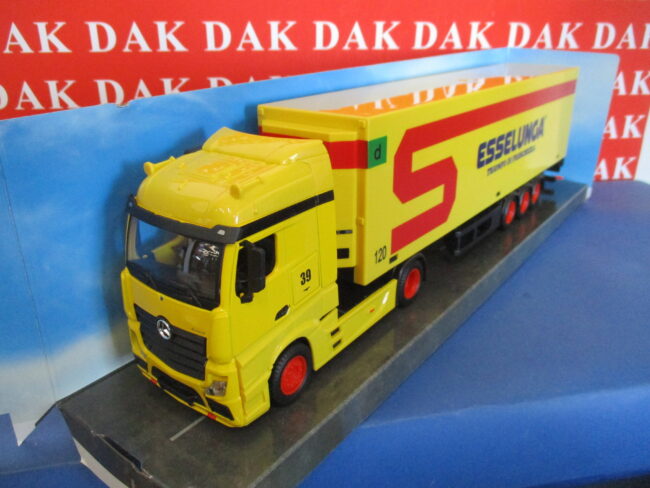 Die cast 1/43 Modellino Camion Truck Mercedes Actros 1851 Esselunga by Burago - immagine 2