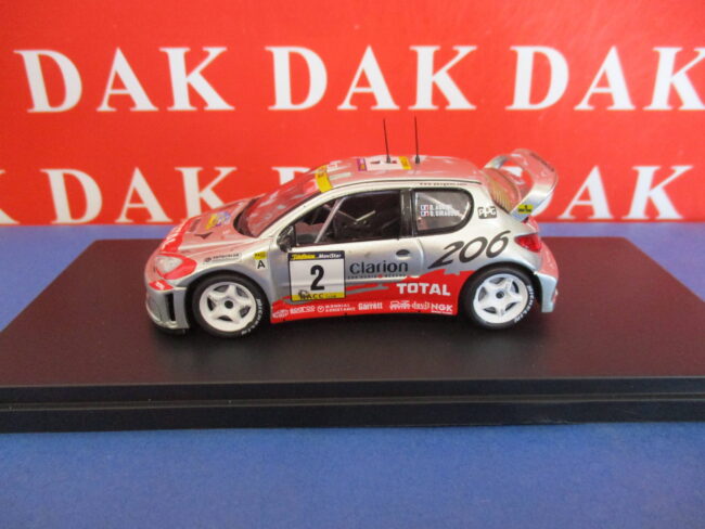 Die cast 1/43 Modellino Auto Peugeot 206 WRC Rally Catalunya 2001 D. Auriol - immagine 4