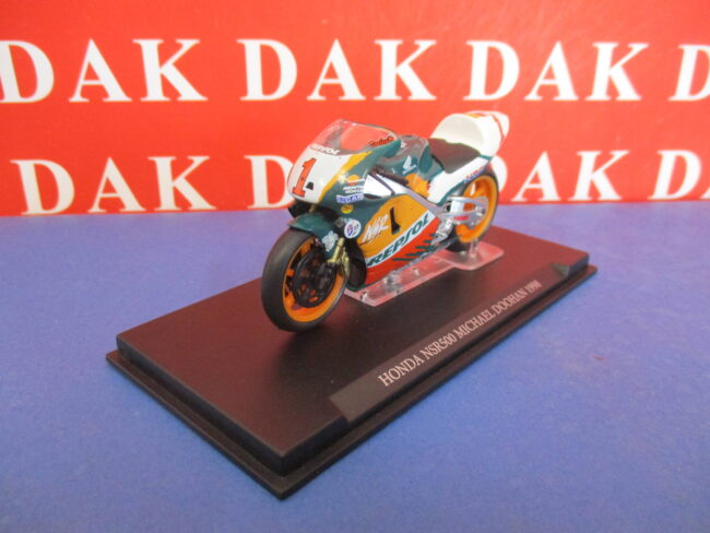 Die cast 1/24 Modellino Moto Honda NSR500 1998 Michael Doohan - immagine 2