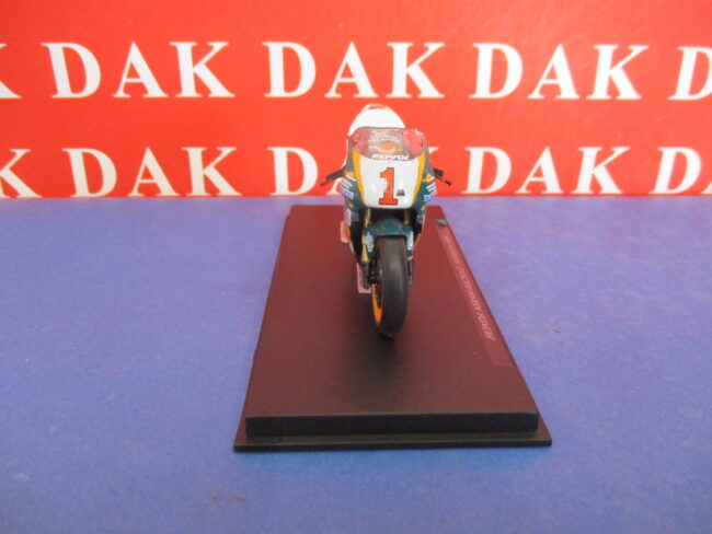 Die cast 1/24 Modellino Moto Honda NSR500 1998 Michael Doohan - immagine 3