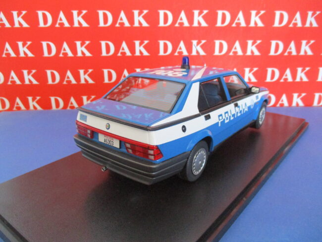 Die cast 1/18 Modellino Auto Polizia Alfa Romeo 75 1.8 IE 1991 by Triple9 - immagine 5