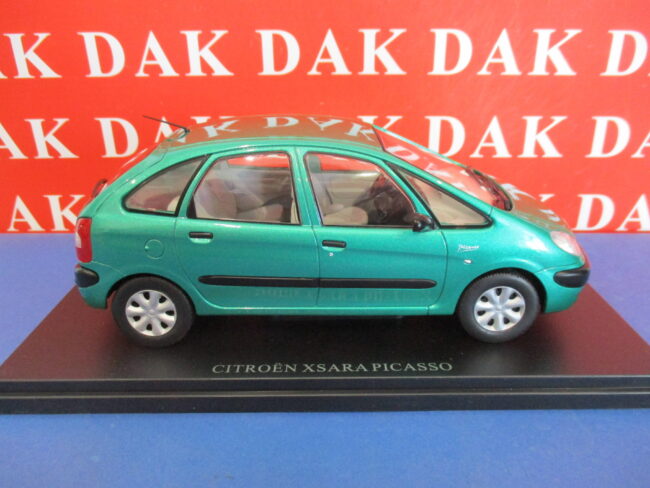 Die cast 1/24 Modellino Auto Citroen Xsara Picasso 2003