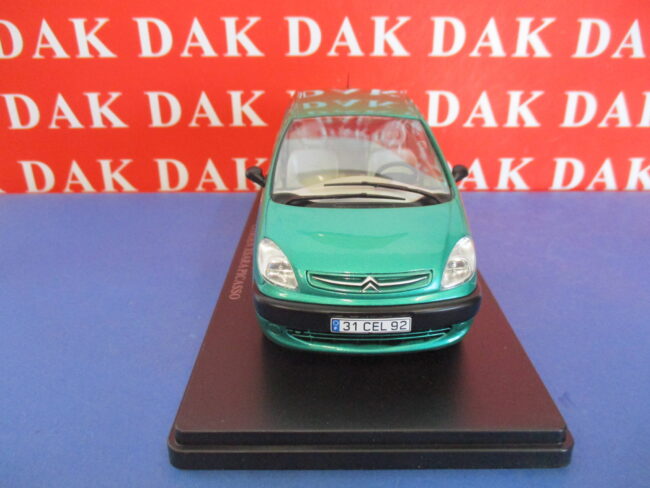 Die cast 1/24 Modellino Auto Citroen Xsara Picasso 2003 - immagine 3