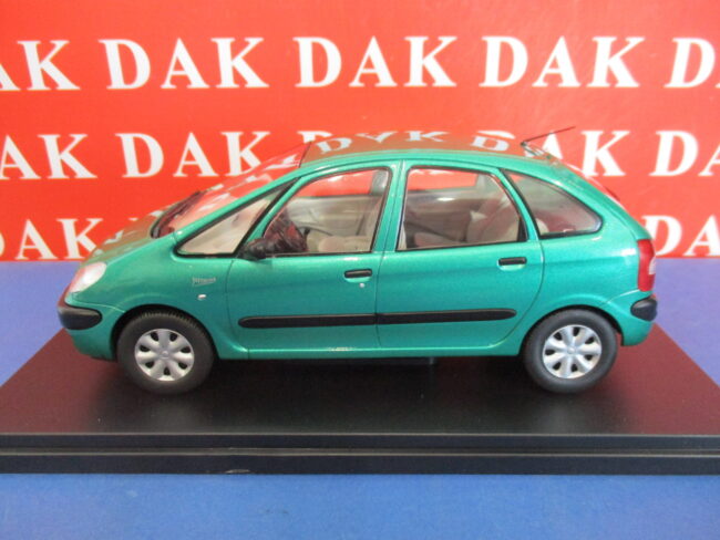 Die cast 1/24 Modellino Auto Citroen Xsara Picasso 2003 - immagine 4