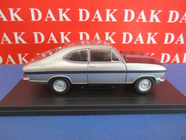 Die cast 1/24 Modellino Auto Opel Kadett B Rally Silver 1967 - immagine 4